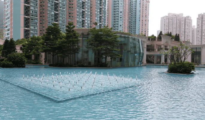 流水瀑布大,有水亦非一定財力 水為財